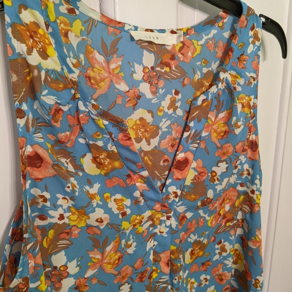 Lush Tank Top - Picture 4 of 6